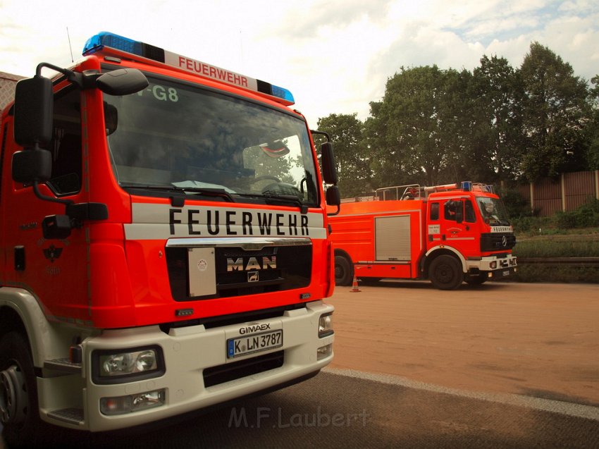 LKW verliert Diesel A 3 Rich Frankfurt AD Heumar P066.JPG